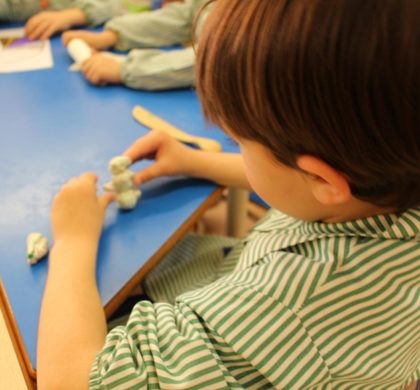 Vuelta al cole: una familia española puede ahorrarse hasta 400 euros por niño si compra de segunda mano