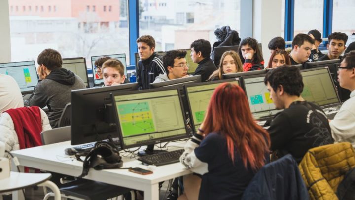 Ciberseguridad, IA y Sanidad: los perfiles profesionales más demandados impulsan la nueva oferta formativa de Linkia FP