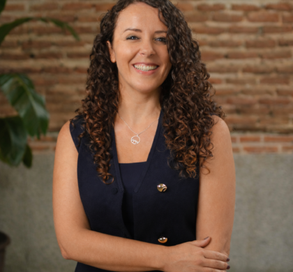 El podcast se consolida como el canal de autoridad más rentable para perfiles directivos