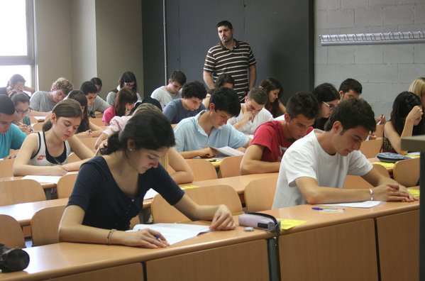 Acceso a la universidad, diferencias entre la prueba para estudiantes españoles y extranjeros