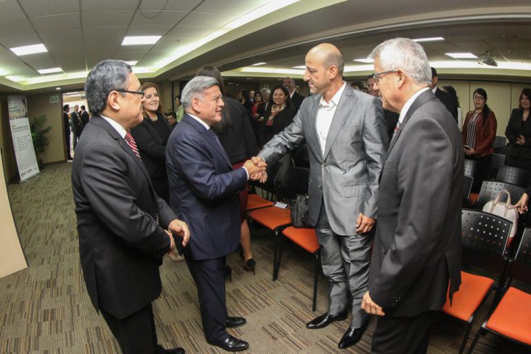 IEBS y la Universidad César Vallejo sellan su alianza en pro de la Innovación Educativa y el e-Learning en Perú