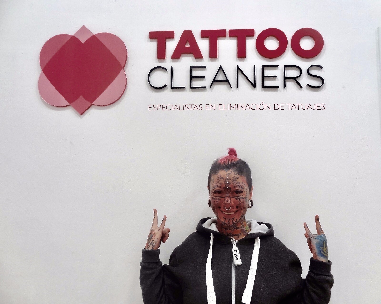 Lidia Reyes La mujer más tatuada de Europa elige Tattoo Cleaners para eliminar los ...