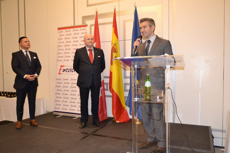 IEBS recibe la Estrella de Oro a la Excelencia Profesional