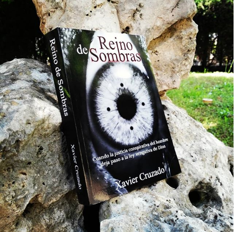 Reino de Sombras, una novela sobre el escándalo de la pederastia en España