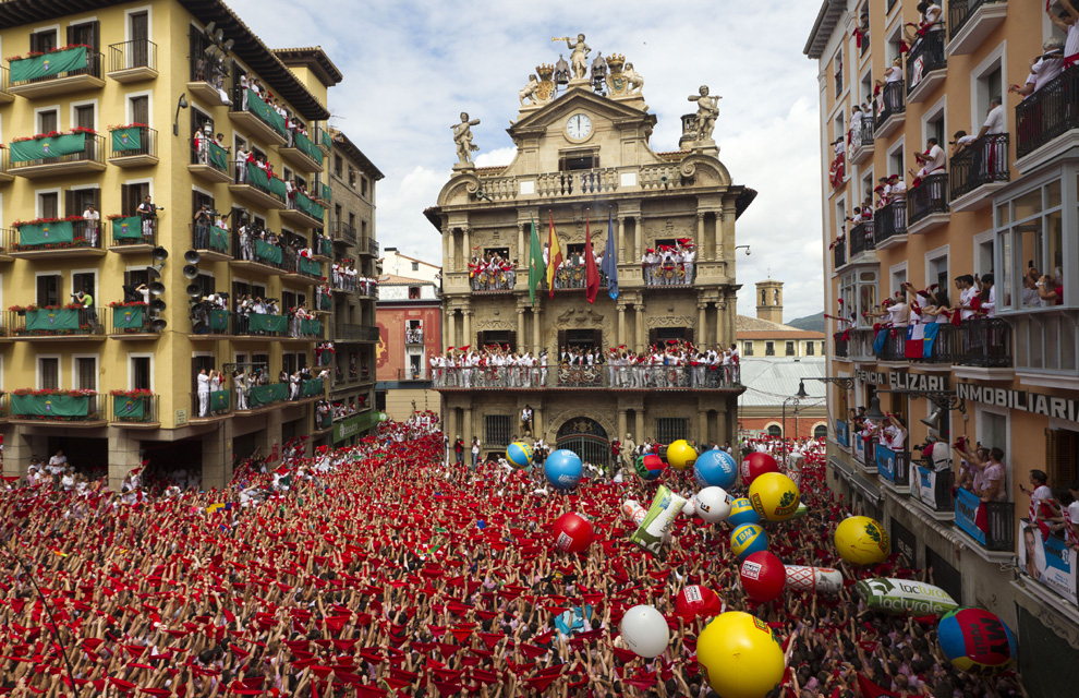 Nace una nueva forma de vivir los Sanfermines a través del lujo y la exclusividad, así como todo tipo de experiencias únicas en cualquier lugar del mundo, tanto a nivel particular como de empresas