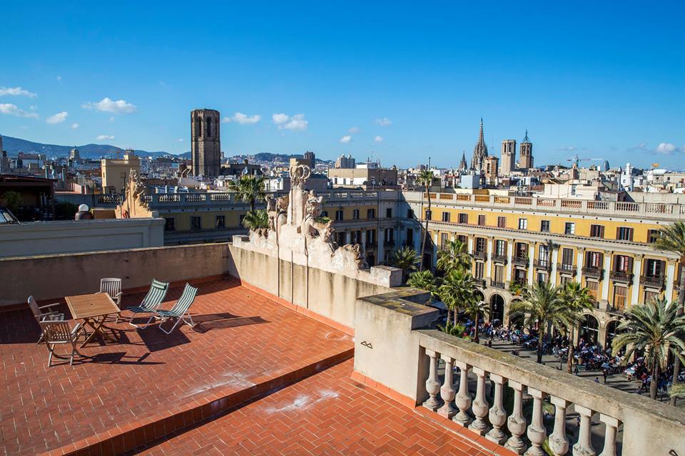 Nace Upstairs BCN, la nueva oferta cultural que abre al público los mejores terrados de Barcelona