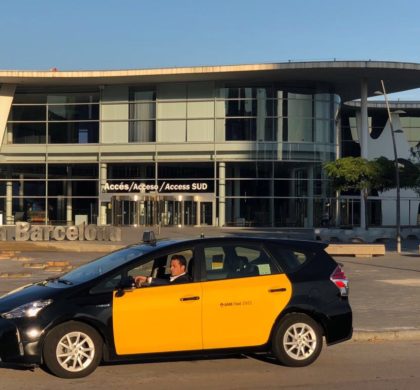 Un grupo de taxistas de Barcelona lanza un nuevo servicio personalizado para competir con Cabify y Uber