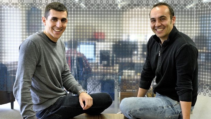 Entrevistamos a uno de los fundadores de iSocialWeb, un proyecto que gestiona 1 billón de visitas al año