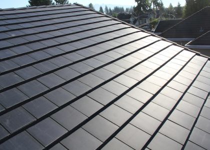 Una innovadora teja con modulo solar PV integrado, una solución idónea para captar energía solar mediante tejas en la cubierta de tu edificio
